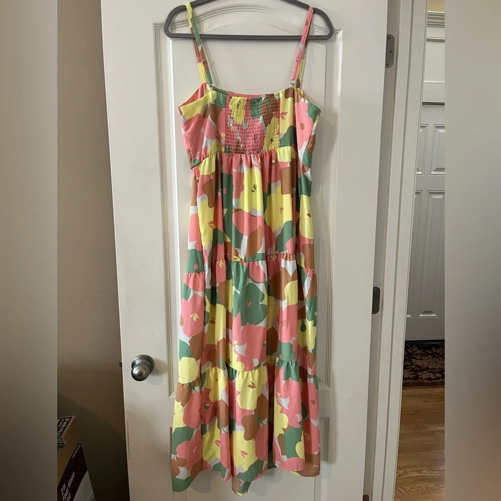 Social Standard by Sanctuary colorful Mid-calf dress Women’s size Large